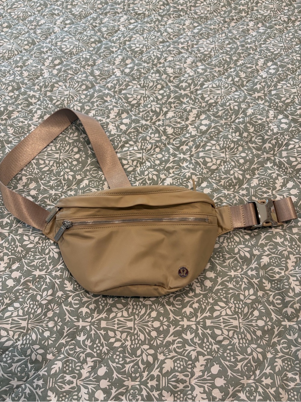 Lululemon City Adventure bag